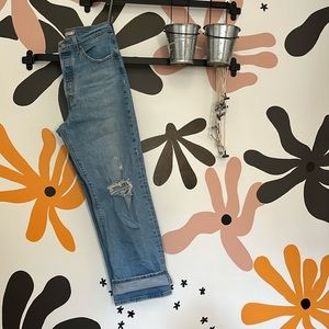 Levi’s Ribcage Straight